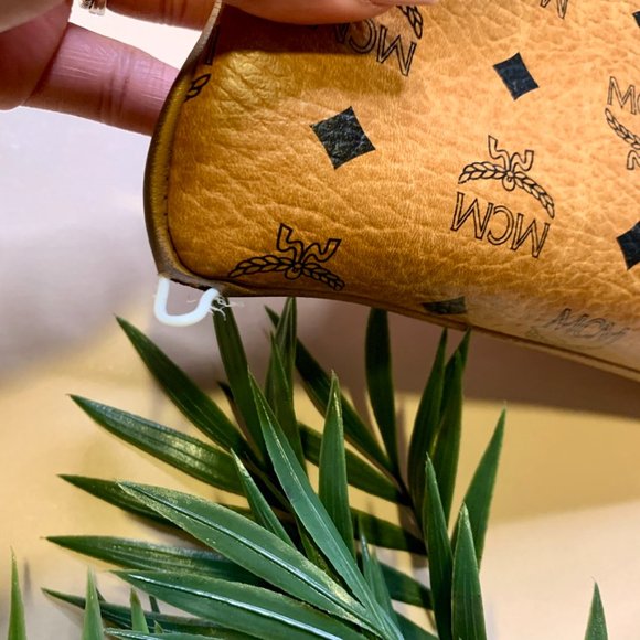 Authentic MCM Liz Reversible Visetos Shopper (med) - Picture 7 of 16